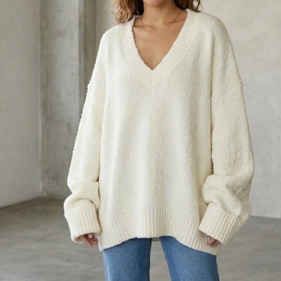 aerie Sweaters - Aerie Cream Oversized V Neck Sweater Size S Soft Cozy Knit Pullover Top